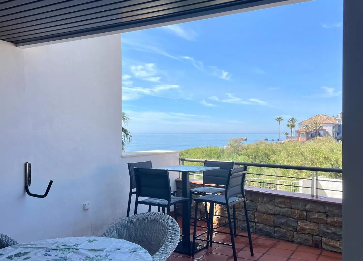 Casares Del Mar Luxury Beach Apartment